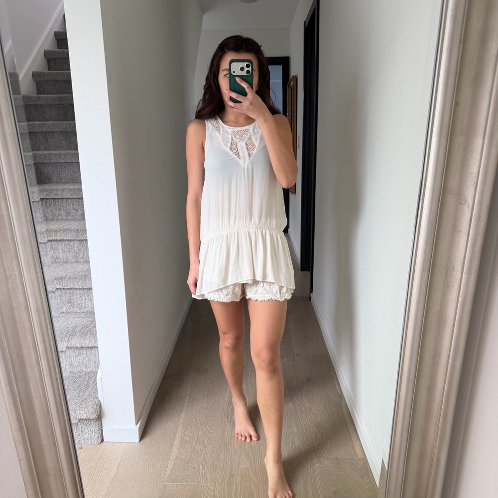 NWOT Zara Boho White‎ Top XS Ruffle Lace Button